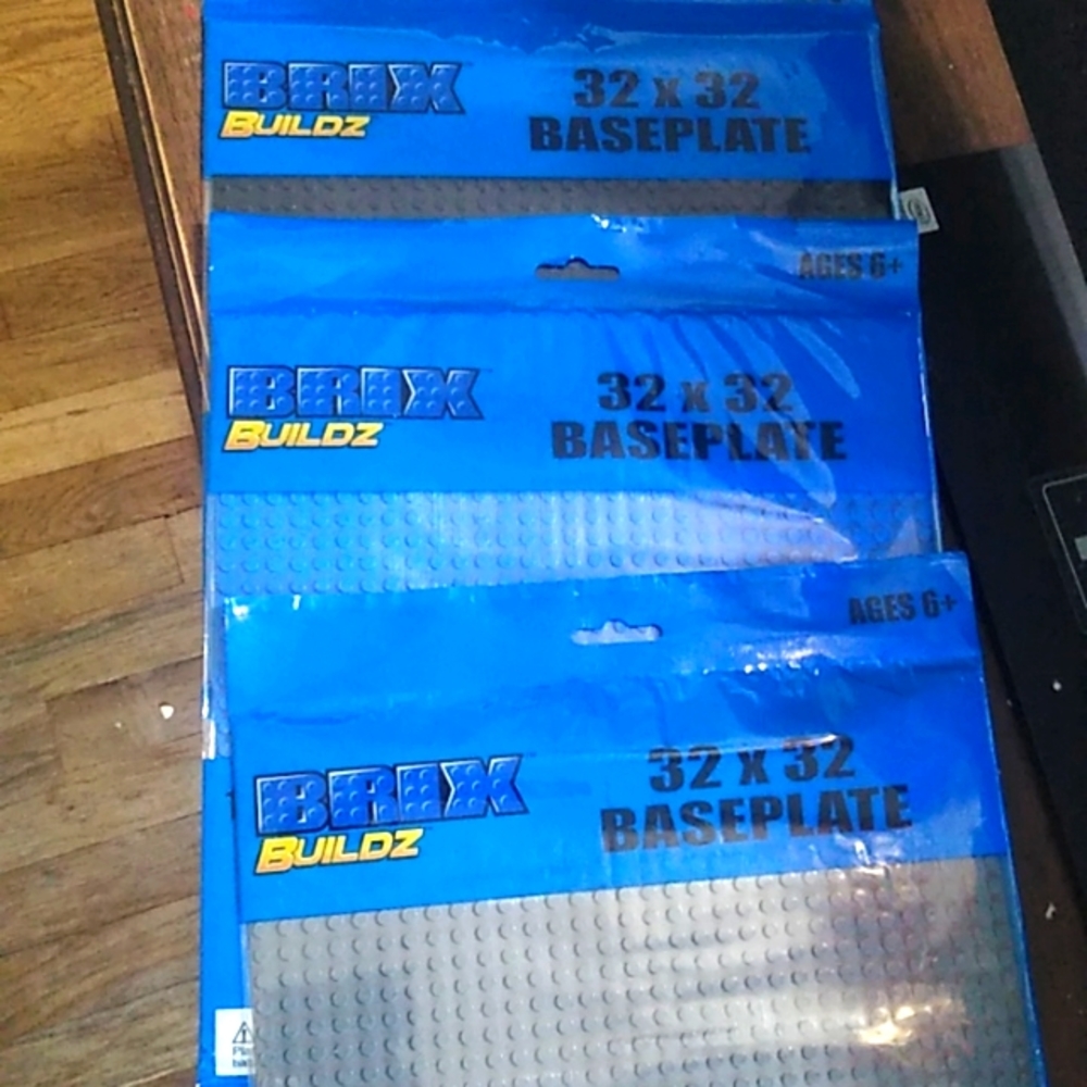 NIB 3 Bric Buildz